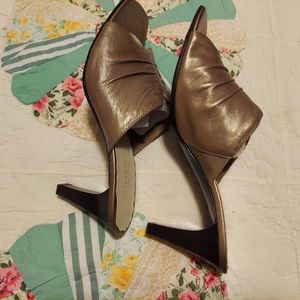 Ladies slides/sandals